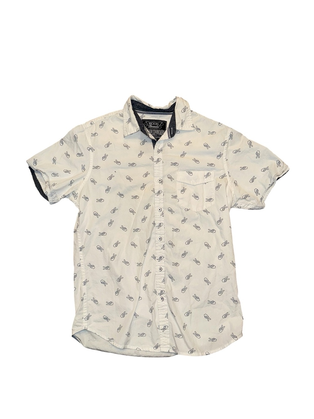 Men’s White Button Down Short Sleeve Shirt w/ Peace Sign Print Medium